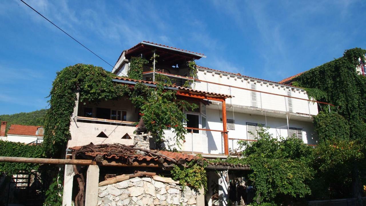 Apartments Ines 1 Жуляна Экстерьер фото