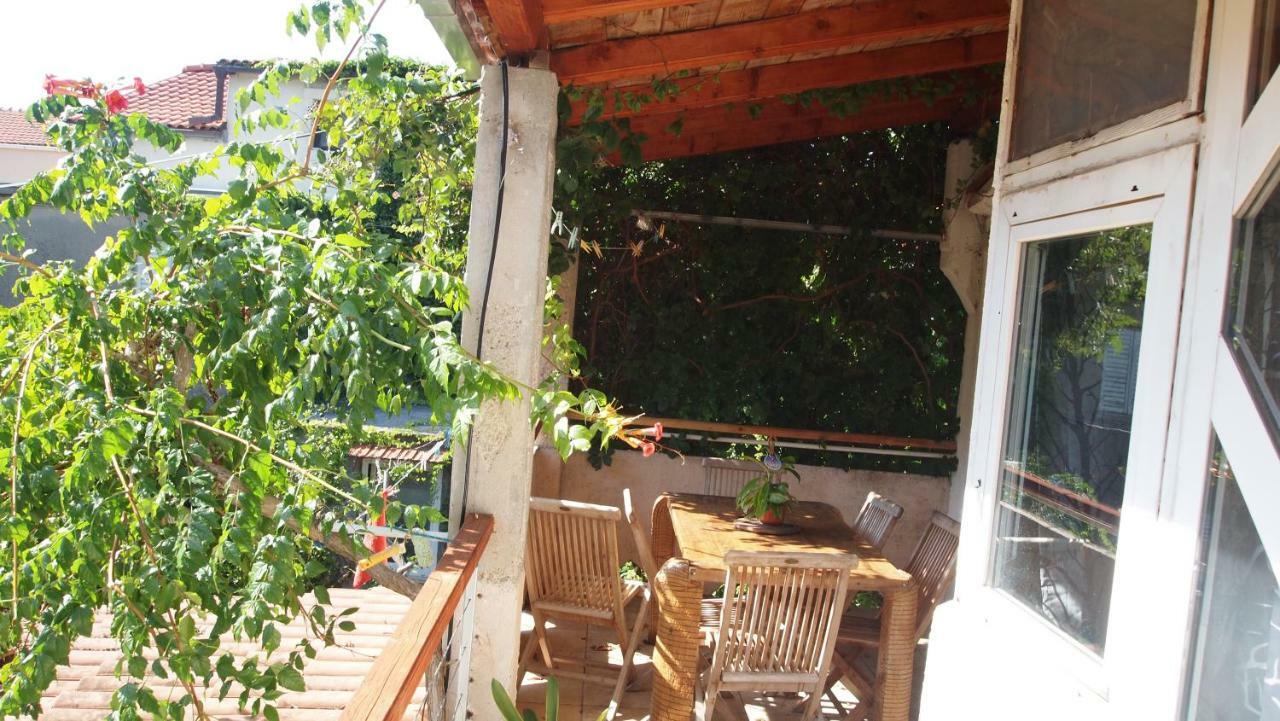 Apartments Ines 1 Жуляна Экстерьер фото